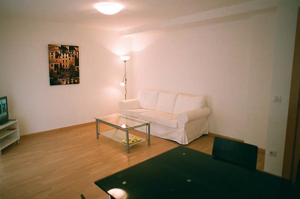 Apartamentos Auhabitat Zaragoza, Edificio De Apartamentos Turisticos ห้อง รูปภาพ