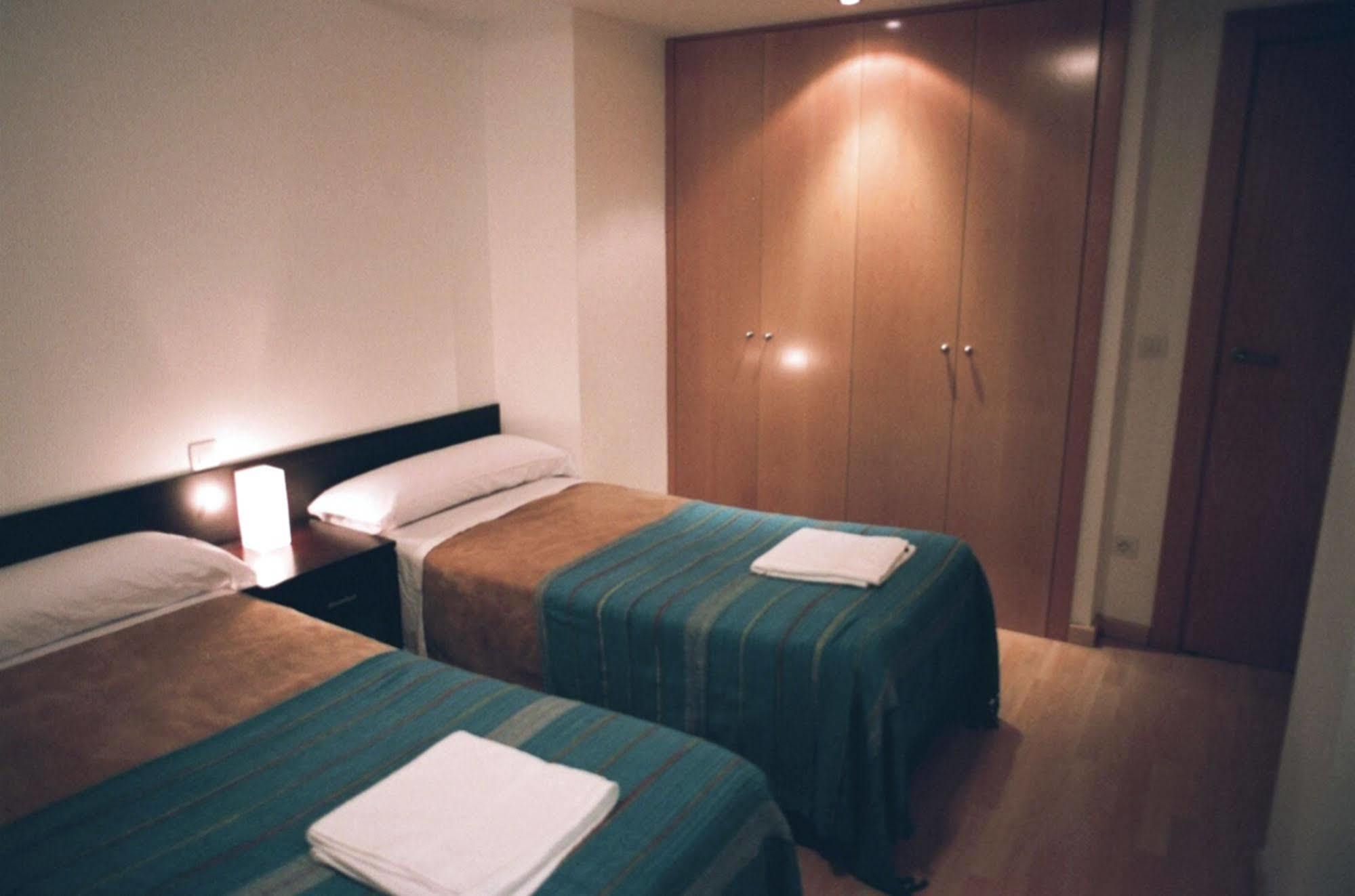 Apartamentos Auhabitat Zaragoza, Edificio De Apartamentos Turisticos ภายนอก รูปภาพ