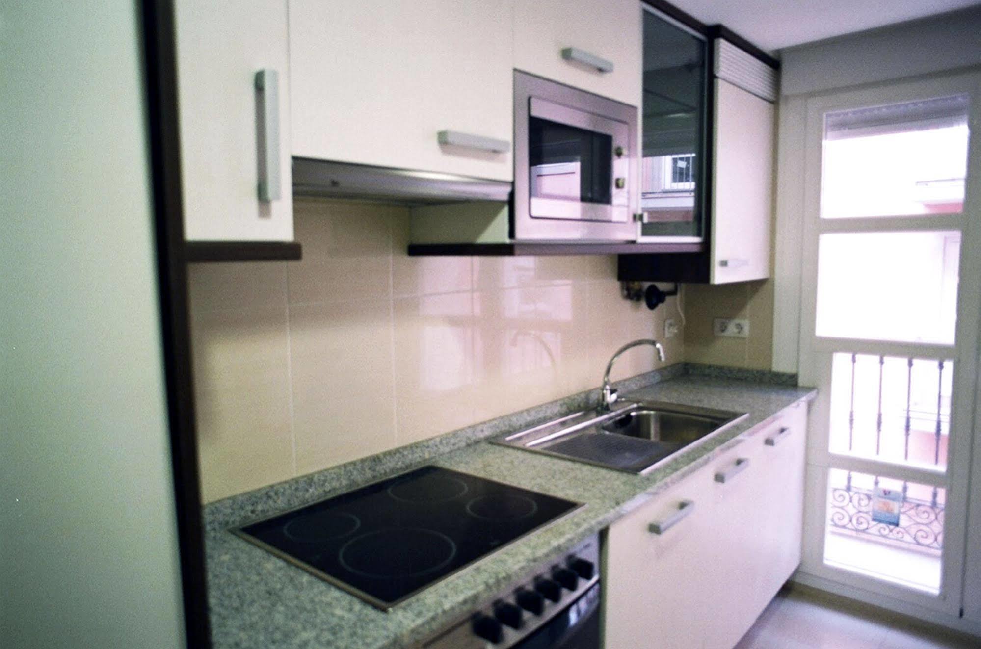 Apartamentos Auhabitat Zaragoza, Edificio De Apartamentos Turisticos ภายนอก รูปภาพ