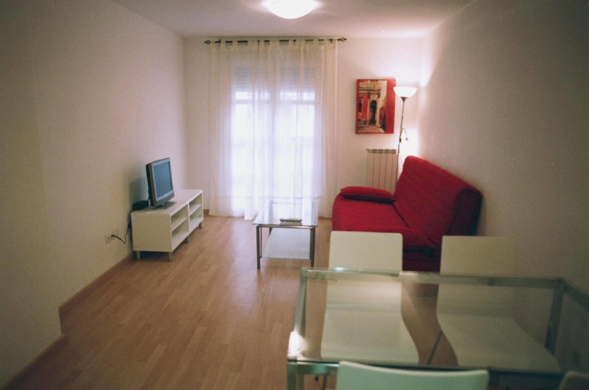 Apartamentos Auhabitat Zaragoza, Edificio De Apartamentos Turisticos ภายนอก รูปภาพ